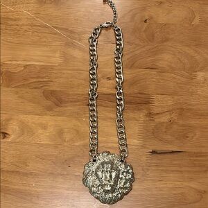 Gold Lion Pendant Chain Necklace